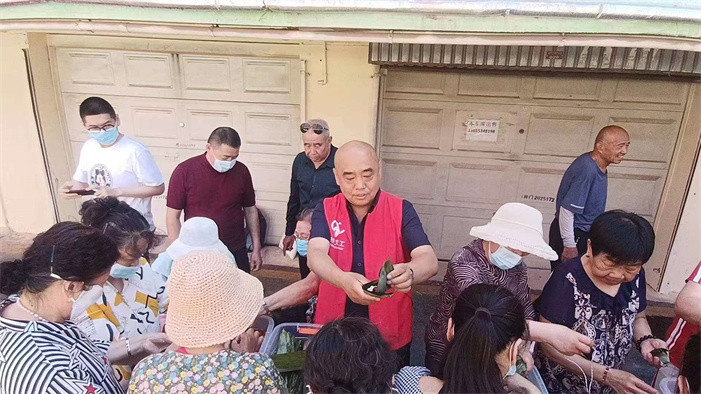 “濃情端午 愛滿社區(qū)”端午節(jié)包制粽子主題活動(dòng)